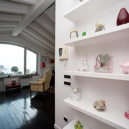 Verney Lägenhet Albisola Superiore